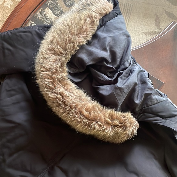 black puffer long jacket - Picture 3 of 4